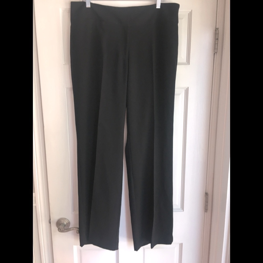 NWT. Eileen Fisher Black Crepe Pants. Size 14.